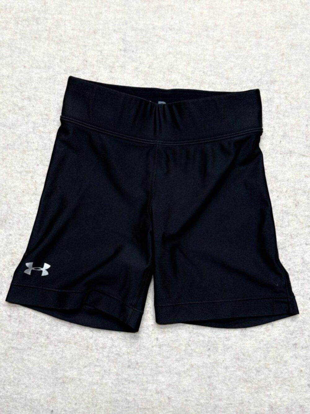 Under Armour Black HeatGear Compression Activewear Shorts XS Gym Run Cheer Dance